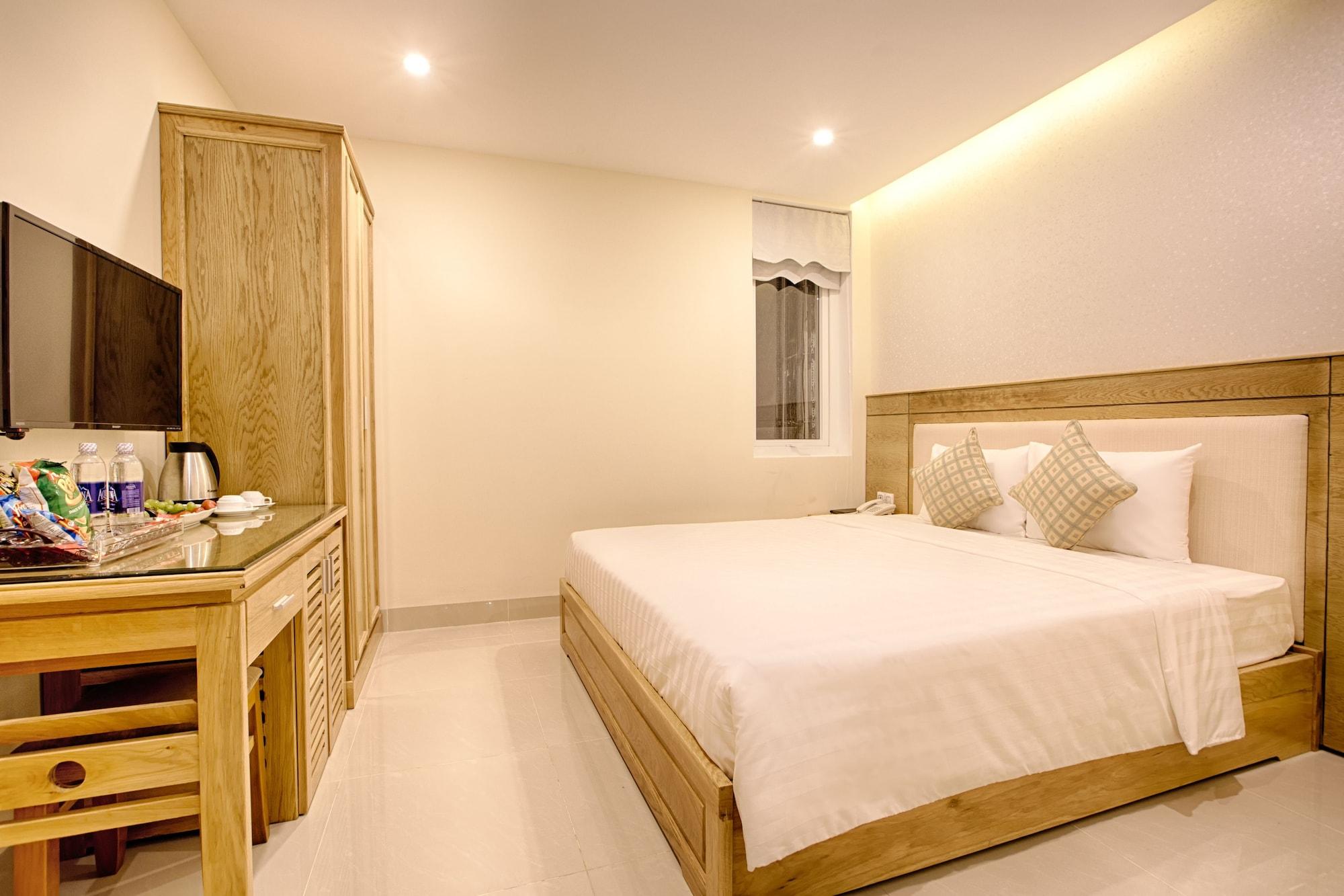 Sea Castle Hotel Da Nang Exterior photo