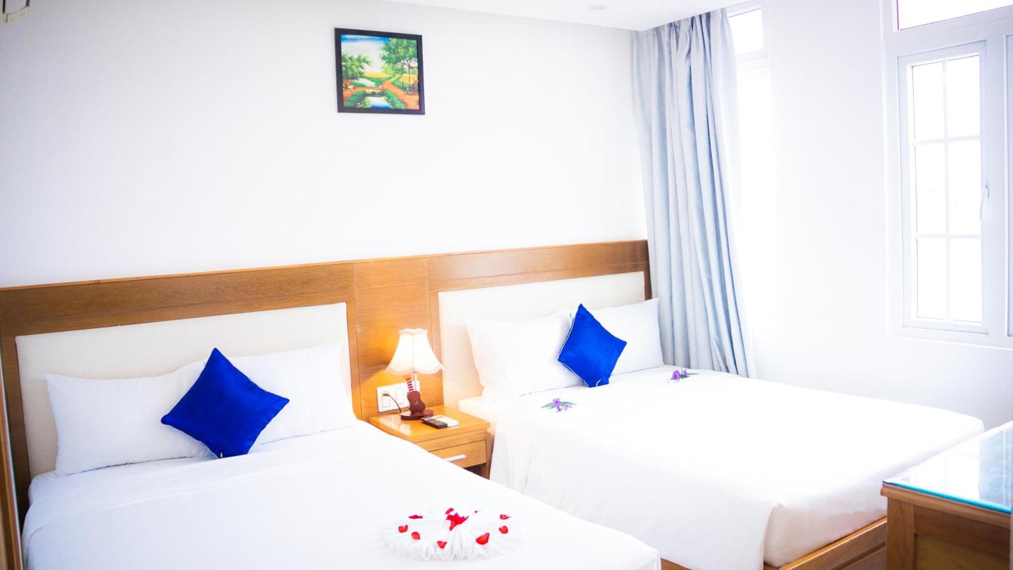 Sea Castle Hotel Da Nang Exterior photo