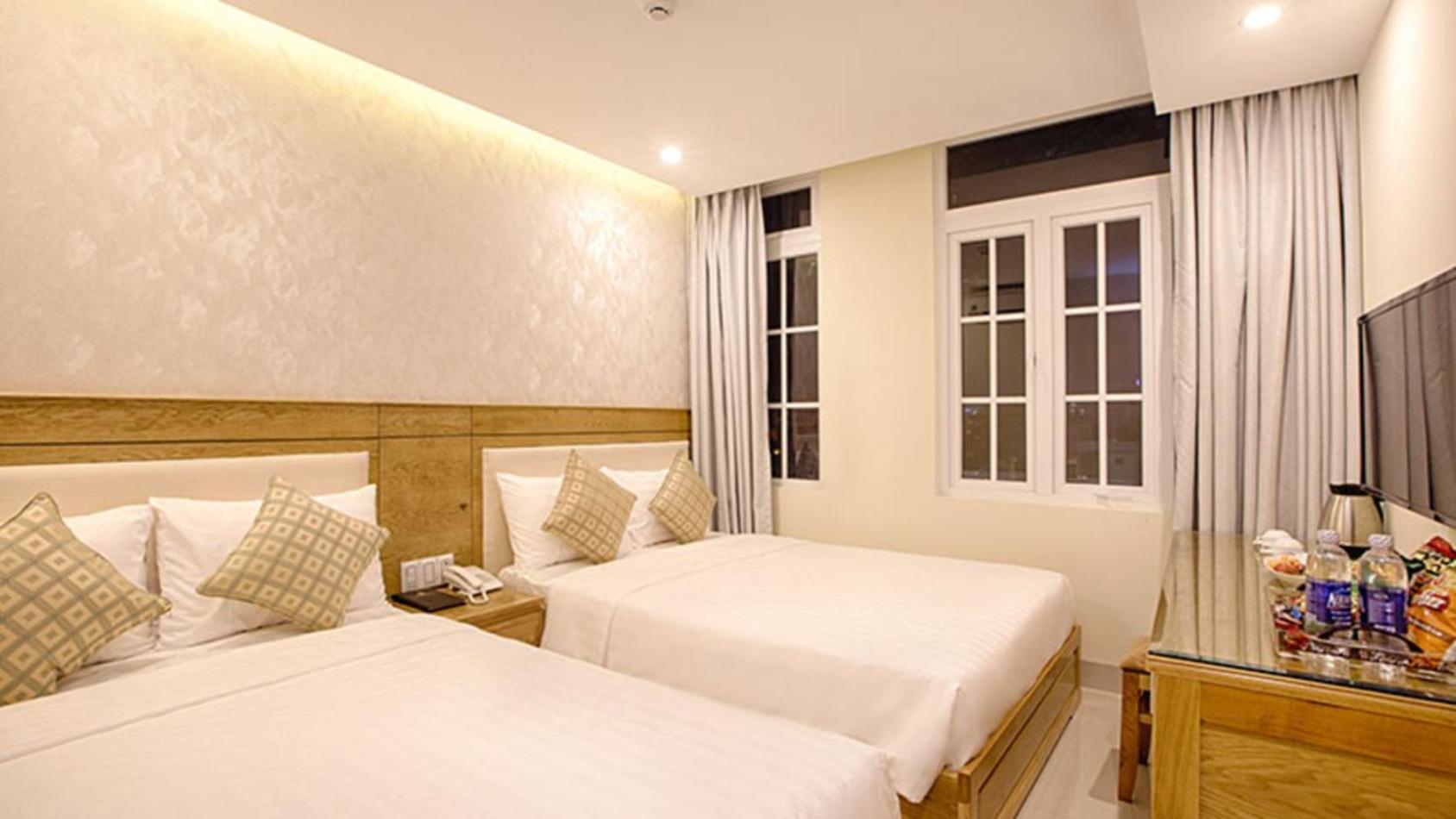 Sea Castle Hotel Da Nang Exterior photo