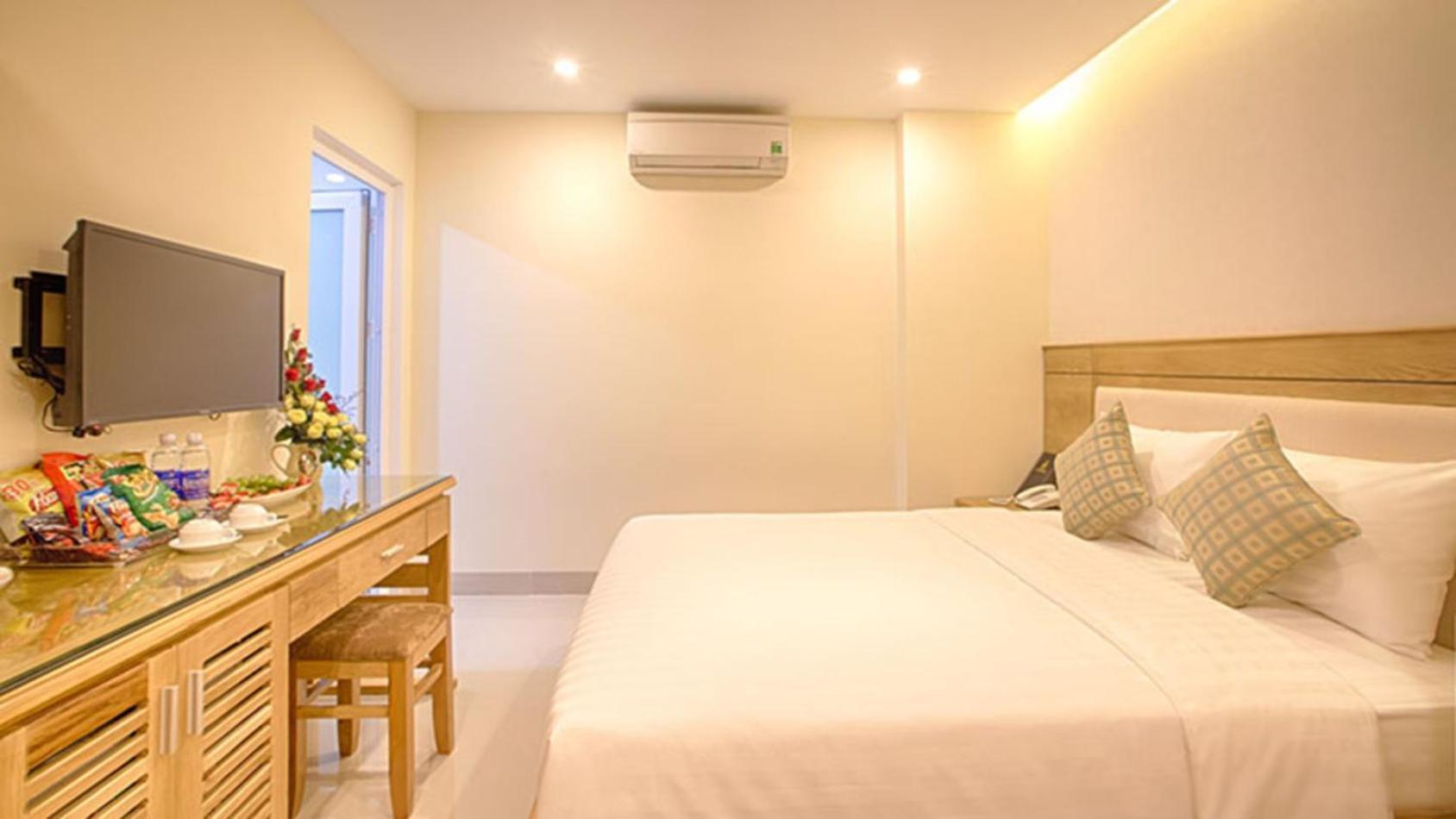 Sea Castle Hotel Da Nang Exterior photo